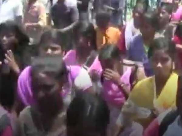 விடுதி முற்றுகை