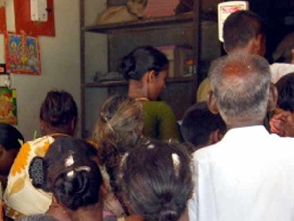 வீடு தேடி வரும் ரேசன் பொருட்கள்