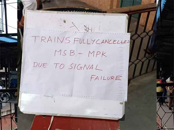 Signal problem in Chennai Park station Rail transport affected Signal problem in Chennai Park station Rail transport affected
