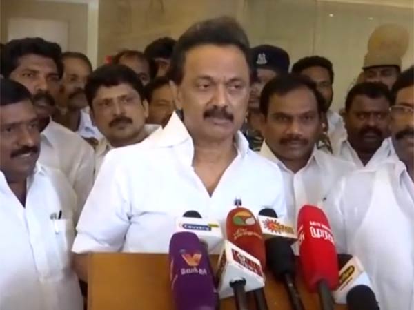 முதல்வர் மீது குற்றச்சாட்டு