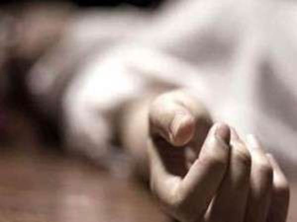 A man commits suicide due to poverty in Mannachanallur A man commits suicide due to poverty in Mannachanallur