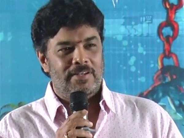 அரண்மனை படப்பிடிப்பின் போது