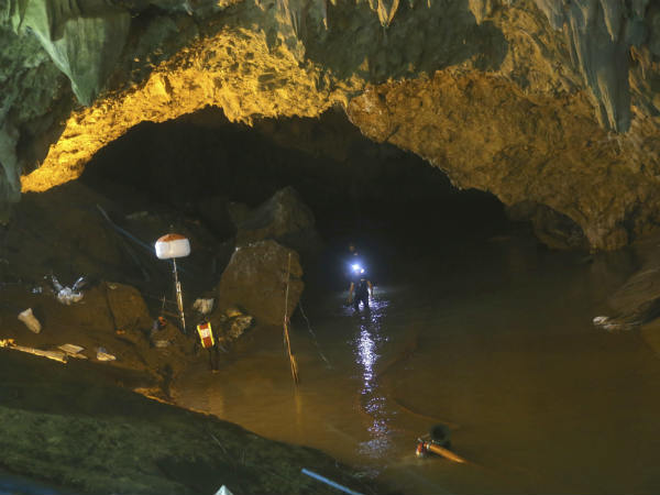 How Thailand Boys trapped in the cave? How Thailand Boys trapped in the cave?