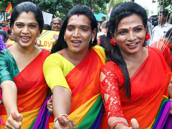 மிளிரும் திருநங்கைகள்