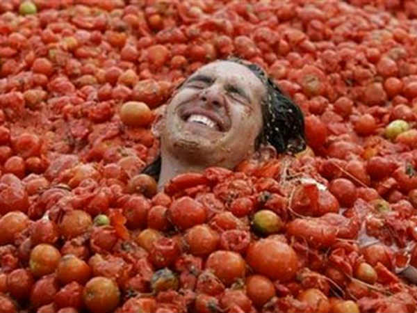 தக்காளிக்கு இறுதி சடங்கு