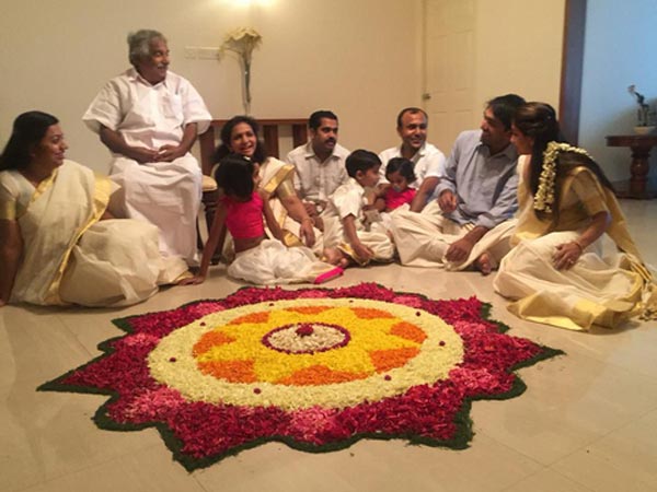 அத்தப்பூ கோலம்