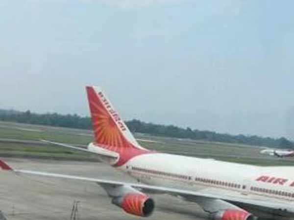 Flight service started in Kochi after 8 day Flight service started in Kochi after 8 day