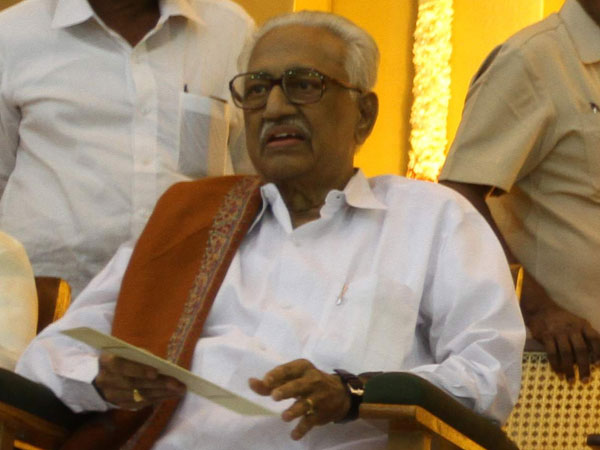 அறிவுரை வழங்கினார்