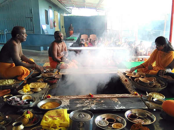 வாஸ்து நாளில் பூஜை