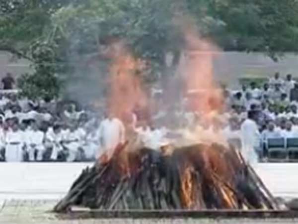 பூட்டான் மன்னர் அஞ்சலி