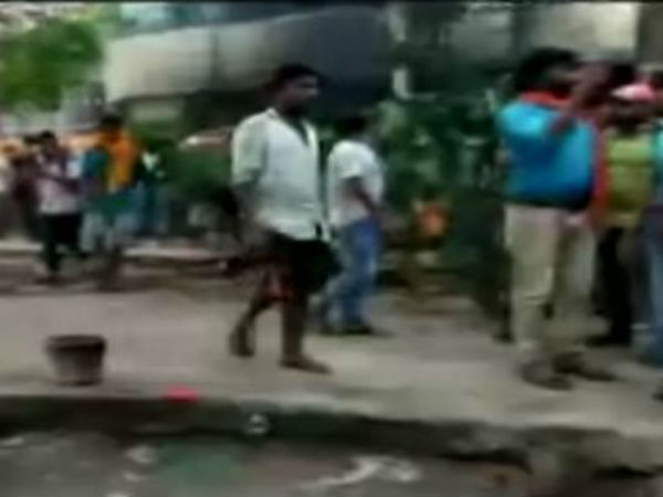 நிர்வாண ஊர்வலம்