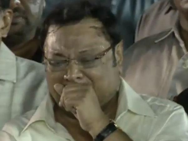 DMK leader Karunanidhi body buried in Marina near Anna Memorial DMK leader Karunanidhi body buried in Marina near Anna Memorial