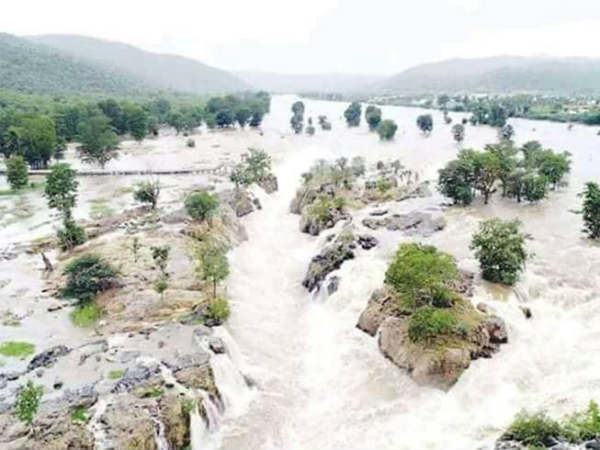 Minister RV Udayakumar issues flood warning for Tamilnadu people Minister RV Udayakumar issues flood warning for Tamilnadu people