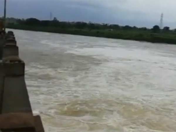 தண்டோரா மூலம் எச்சரிக்கை