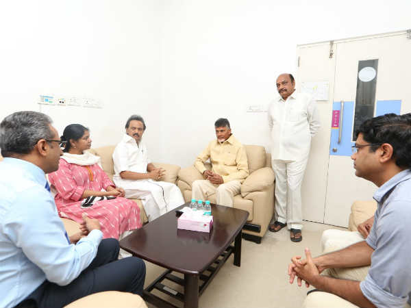 மருத்துவமனைக்கு வருகிறார்
