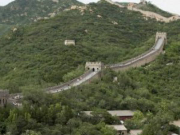 26 year girl struggle to answer.. Where is The Great Wall of China? 26 year girl struggle to answer.. Where is The Great Wall of China?