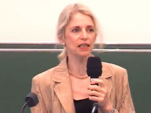 Harvard Professor claims Coconut oil pure poison; Her video goes viral on social media Harvard Professor claims Coconut oil pure poison; Her video goes viral on social media