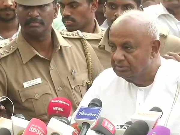Former Prime Minister Devegowda visits Kauvery Hospital, Cannot forget Karunanidhi’s services Former Prime Minister Devegowda visits Kauvery Hospital, Cannot forget Karunanidhi’s services