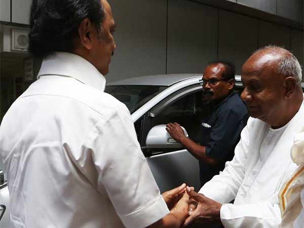 Former Prime Minister Devegowda visits Kauvery Hospital, Cannot forget Karunanidhi’s services Former Prime Minister Devegowda visits Kauvery Hospital, Cannot forget Karunanidhi’s services