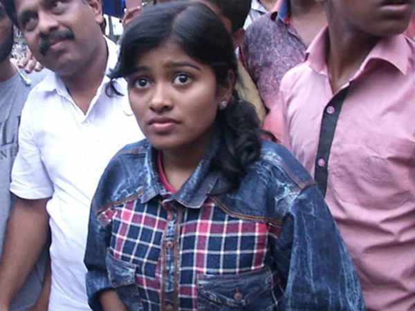 யார் இவர்