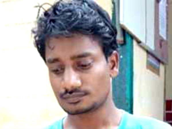 போலீஸில் ஒப்படைப்பு