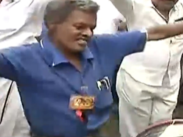 அதிர செய்த முழக்கங்கள்