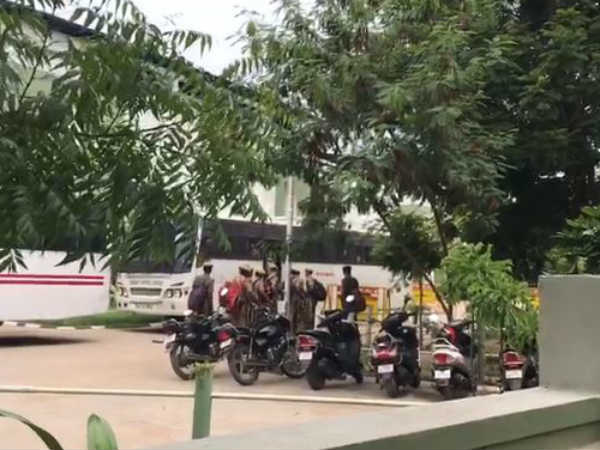 அதிரடிப்படை குவிப்பு