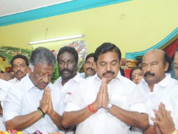Chief Minister Edappadi Palanismy praises a dedicative cadre, who died A.K.Bose Chief Minister Edappadi Palanismy praises a dedicative cadre, who died A.K.Bose
