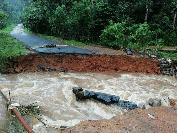 Heavy rains in Kerala, landslide kills 20 person Heavy rains in Kerala, landslide kills 20 person