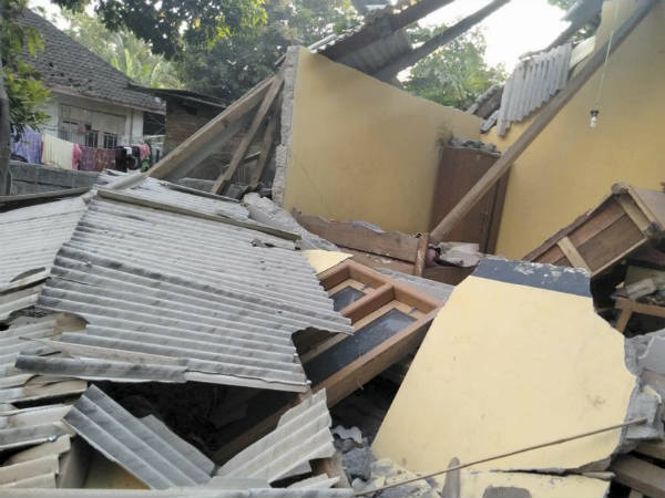 பீதியில் உறைந்த நாடுகள்