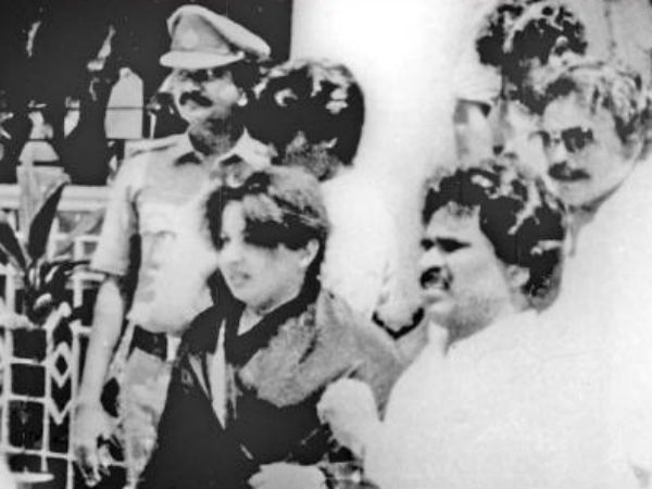 சேலை கிழிப்பு