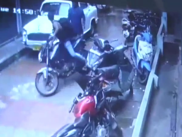 விரட்டி சென்று தாக்குதல்