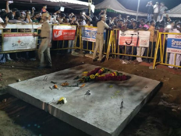மறைந்த பிறகும் மோதல்