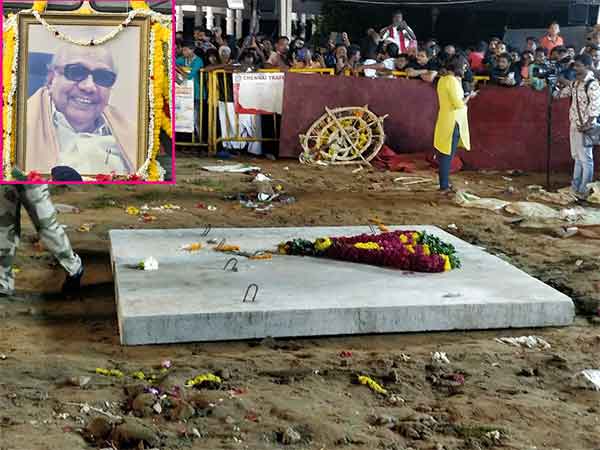 DMK cadres throng Karunanidhis resting place DMK cadres throng Karunanidhis resting place