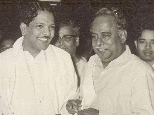 Karunanidhi fulfills his promise to Annadurai Karunanidhi fulfills his promise to Annadurai