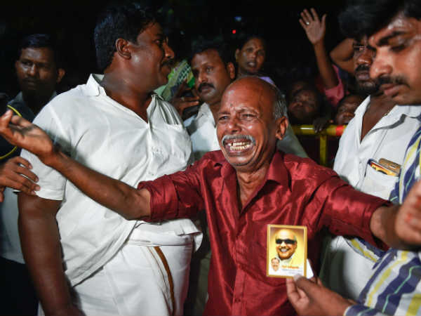 DMK Cadres raise slogan to wake up thalaiva DMK Cadres raise slogan to wake up thalaiva