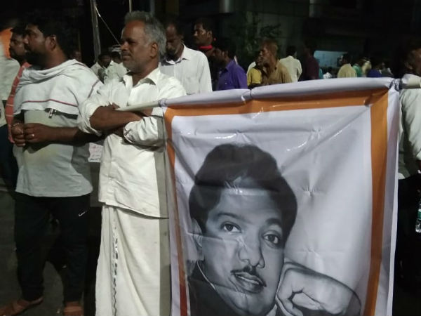 போலீஸ் குவிப்பு