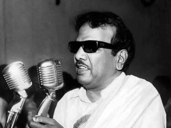 Karunanidhi and Thiruvalluvar Karunanidhi and Thiruvalluvar