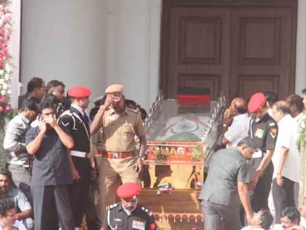 Karunanidhis funeral travels in which route Karunanidhis funeral travels in which route