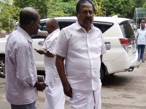 கருப்பசாமி பாண்டியன்