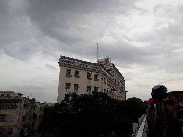 Rain lashes Kauvery hospital and Gopalapuram area Rain lashes Kauvery hospital and Gopalapuram area
