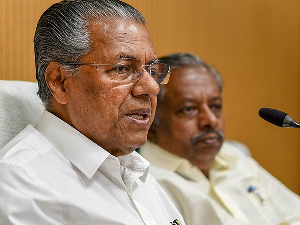 உலகம் முழுவதும் உள்ள மலையாள மக்களே.. கேரள முதல்வரின் இந்த கோரிக்கையை கேளுங்கள்! 