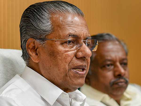 டுவிட்டரில் அறிவிப்பு