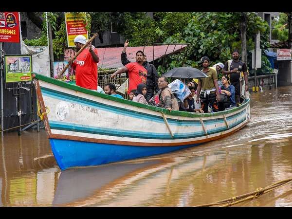 உயிரை பணயம் வைத்து