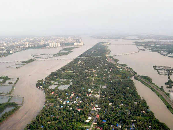 Kerala floods: Death toll rises to 29, CM conducts aerial survey of flood affected areas Kerala floods: Death toll rises to 29, CM conducts aerial survey of flood affected areas