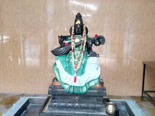 ஸ்படிகாக்ருதிம் ஆதாரம் ஸர்வவித்யானாம்
