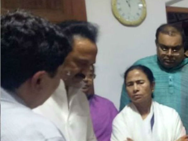 Karunanidhi health: West Bengal CM Mamata Banerjee to vist Chennai Karunanidhi health: West Bengal CM Mamata Banerjee to vist Chennai