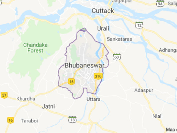 MLA performs last rites for poor woman in Odisha MLA performs last rites for poor woman in Odisha