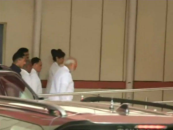 PM Narendra Modi visits AIIMS hospital PM Narendra Modi visits AIIMS hospital