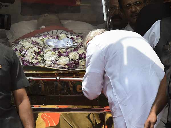 All party leaders pay homage to Karunanidhi All party leaders pay homage to Karunanidhi